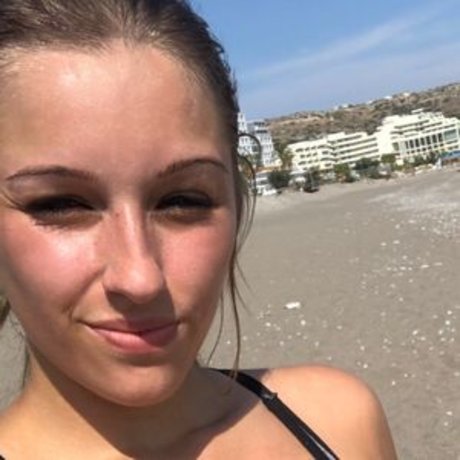 Chloe Smart OnlyFans Nacktbilder