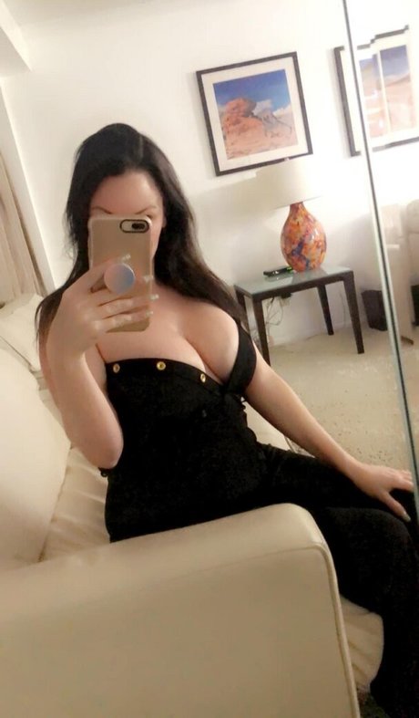 Allie Andrews Nackt OnlyFans