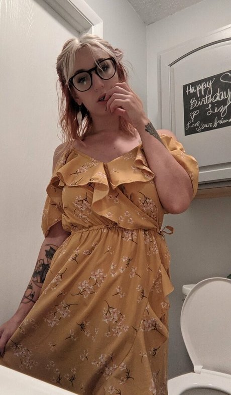 thepigeonbrat Leaked OnlyFans Fotos