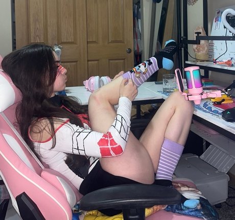 Awkspew roo2 OnlyFans Nacktbilder geleakt