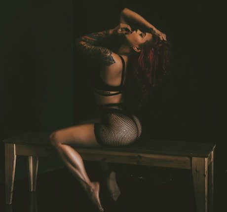 Miss Charlie Pearl OnlyFans nackte Brüste