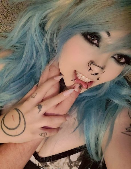 Luna Ghostess Oben ohne OnlyFans