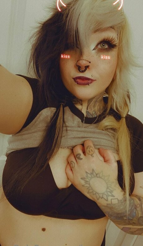 Luna Ghostess OnlyFans Nacktbilder