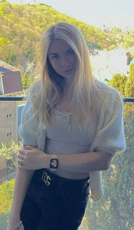 Ahrinyan OnlyFans Inhaltstyp