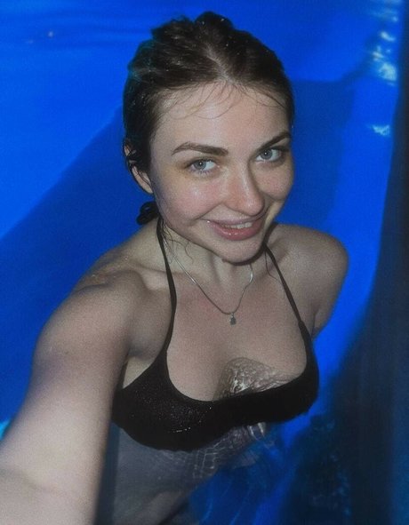 Ahrinyan Nacktbilder von OnlyFans