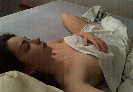 Ahrinyan Nacktbilder von OnlyFans