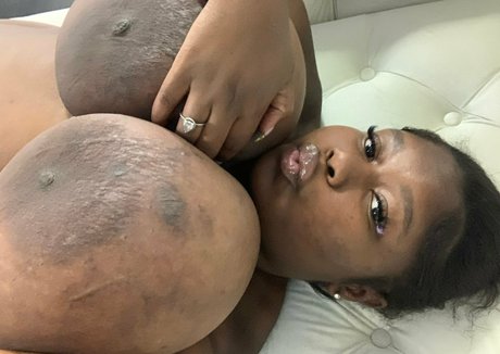 necyness2 OnlyFans geleakte Pornografie