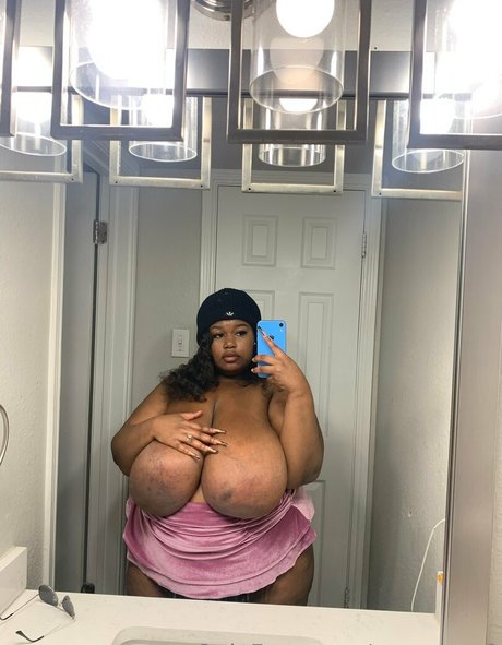 necyness2 OnlyFans Nacktbilder