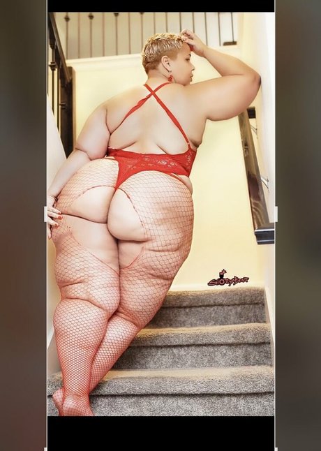 RedThunderThighz OnlyFans Inhaltstyp