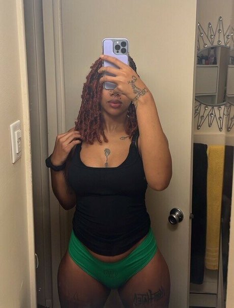 Prettyfacelashay OnlyFans geleakte Brüste