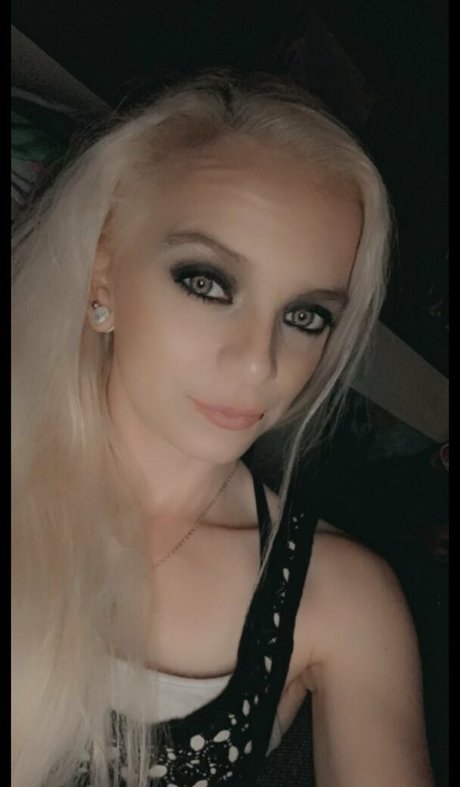 petitepixie69 OnlyFans Inhaltstyp