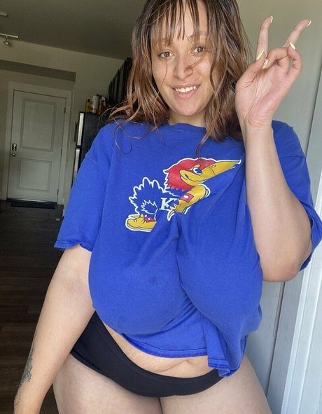 baby40k Brüste OnlyFans