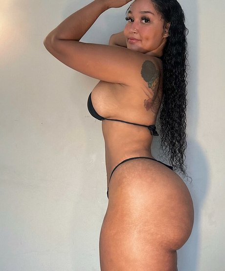 Darla Dimples OnlyFans-Bilder