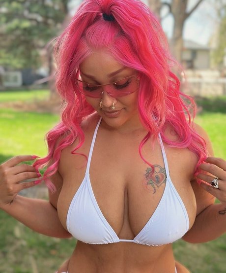 Darla Dimples Nacktpornos auf OnlyFans