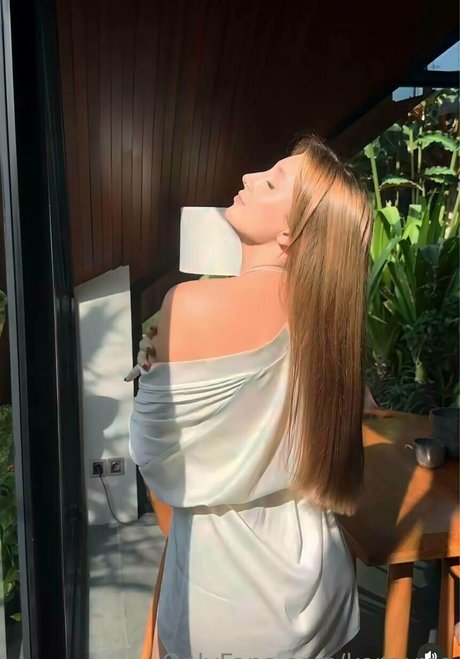 kerry me NurlyFans-Brüste