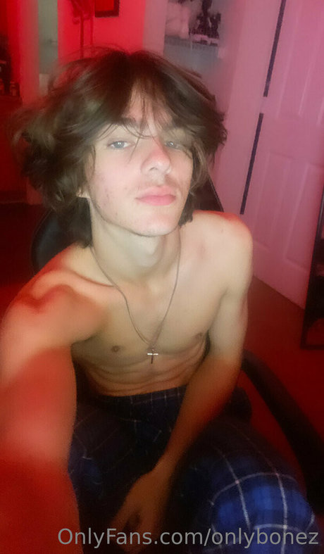 onlybonez Nacktpornos von OnlyFans geleakt