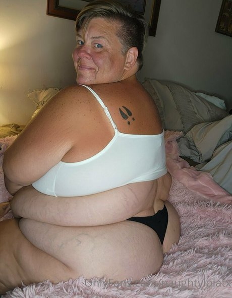 naughtylolatx Model OnlyFans Foto