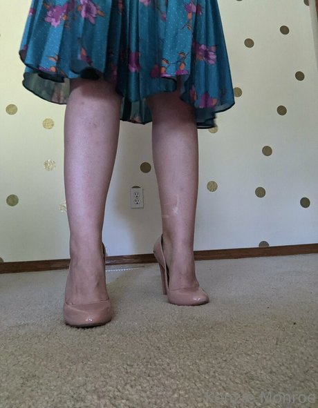 kenziemonroe Neue geleakte OnlyFans-Inhalte