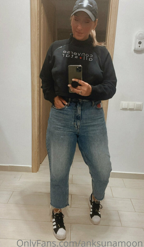 anksunamoon XXX OnlyFans