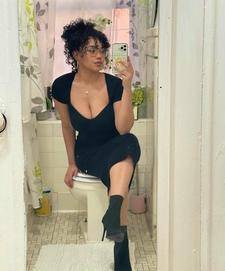 itsqueennovaa OnlyFans