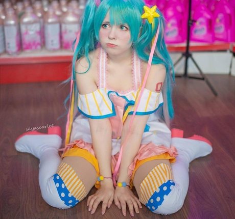 Saya Scarlet OnlyFans-Fotos