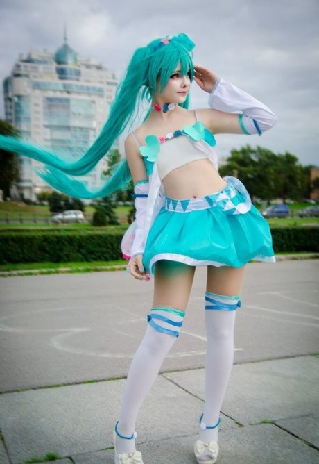 Saya Scarlet OnlyFans Striptease