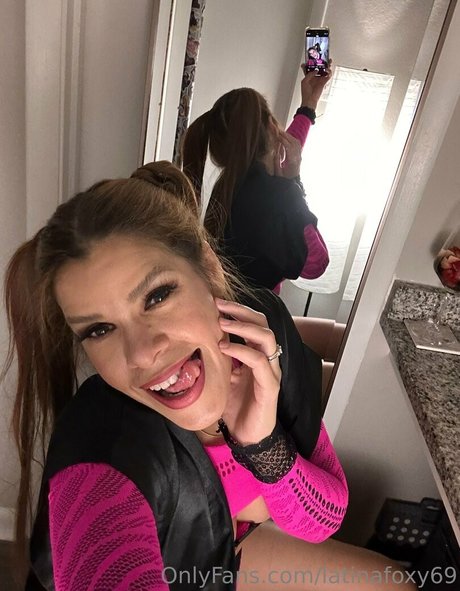 latinafoxy69 Auf OnlyFans
