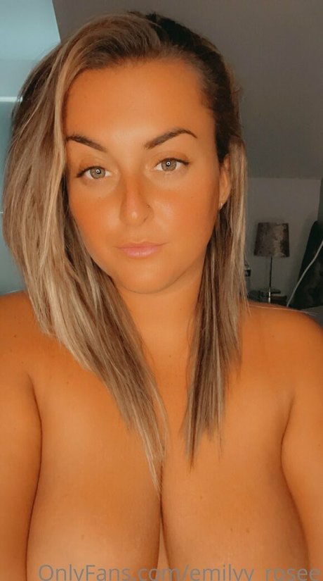 emilyy rosee NurlyFans-Pornos