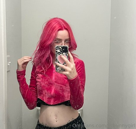 yrbunnygirl OnlyFans explizite Inhalte