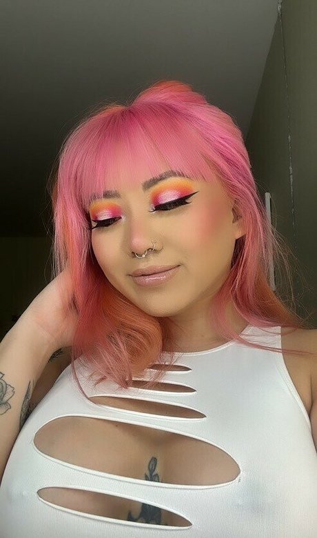 Edmthotiana OnlyFans geleakte Brüste