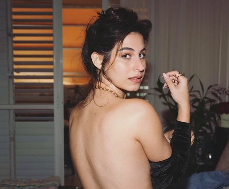 Dalit David OnlyFans Striptease