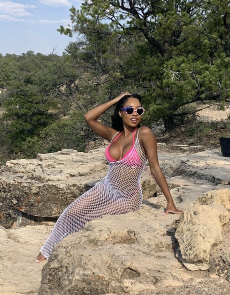 ninadoesitall OnlyFans-Fotos