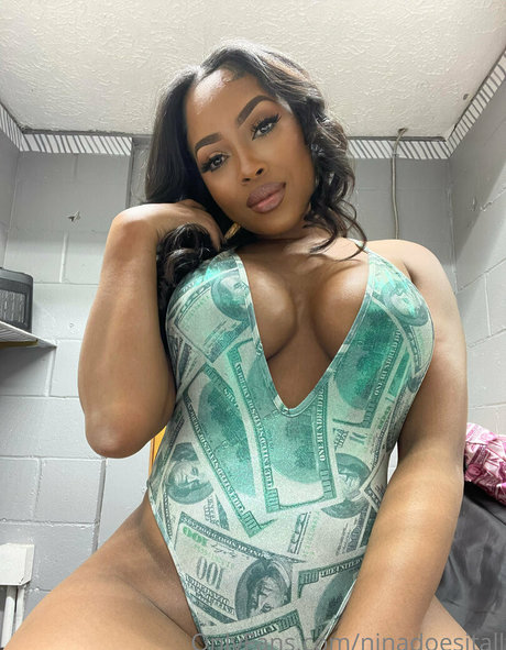 ninadoesitall OnlyFans Leaj