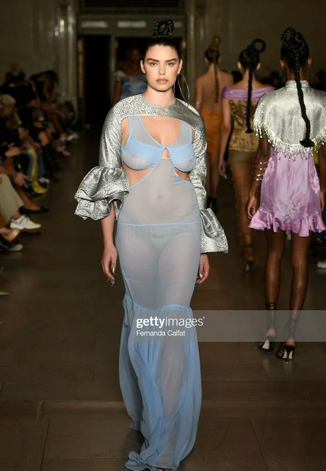 Lauren Searle Nackt auf OnlyFans