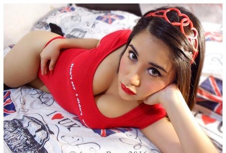 Red Velvet Doll OnlyFans NSFW