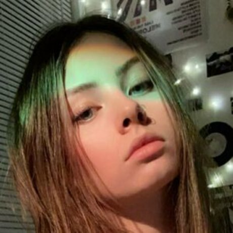 alignedbyjuniper OnlyFans Strip