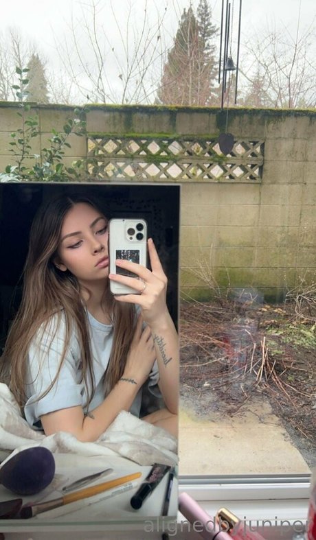 alignedbyjuniper Nackt OnlyFans