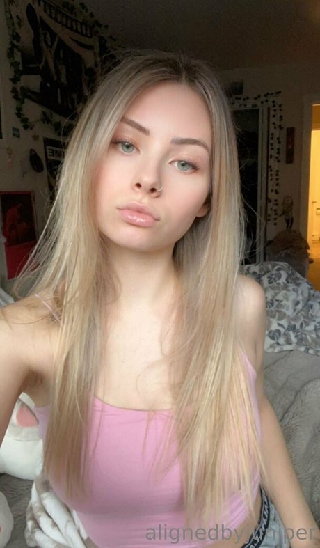 alignedbyjuniper Nackt OnlyFans