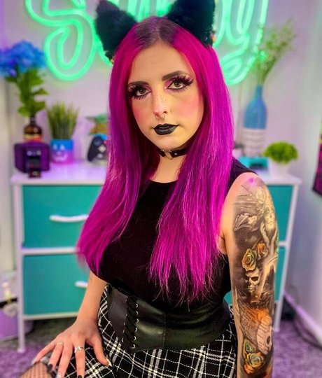 Simby OnlyFans Nacktbilder