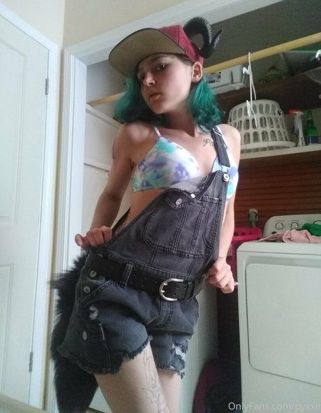 pyxxii OnlyFans Arsch Leak