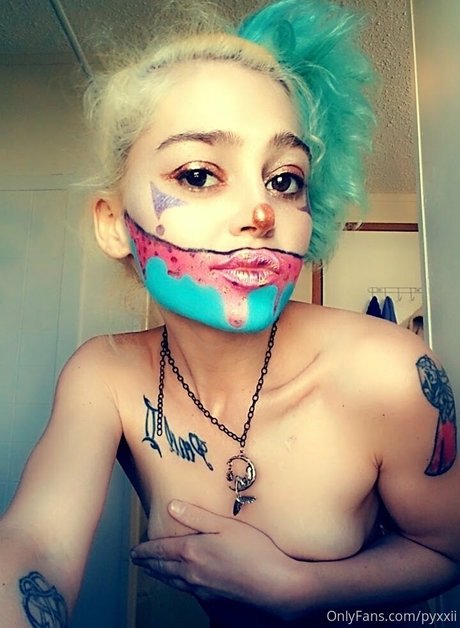 pyxxii OnlyFans-Bilder