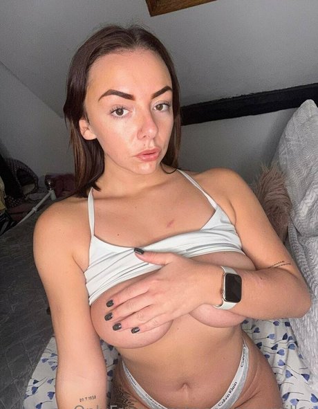 meganavamiller OnlyFans Nacktbilder