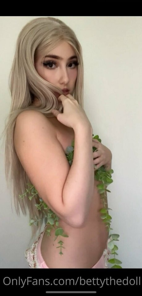 bettythedoll OnlyFans Lesbisch