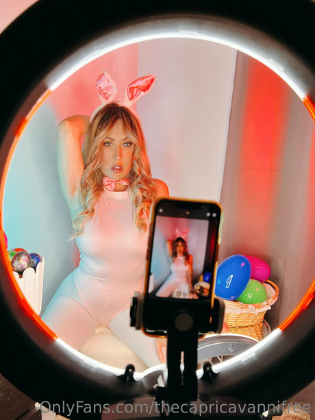 thecapricavannifree OnlyFans geleakte Bilder