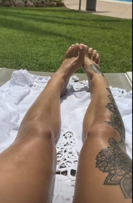 Chantelle Connelly OnlyFans Bilder