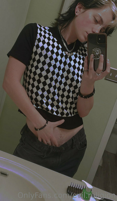 evil religion OnlyFans Inhalte