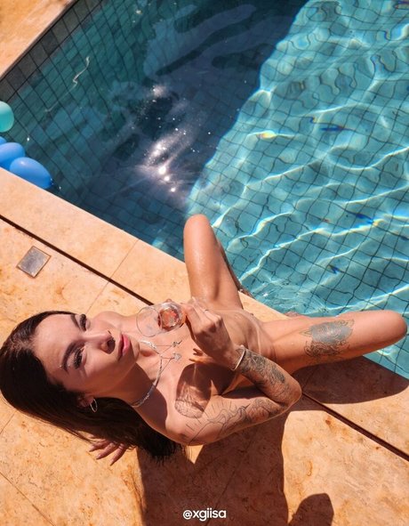 xgiisa OnlyFans Strip