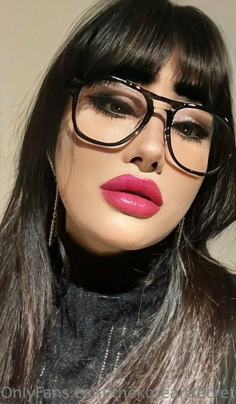 thekoreansecretary OnlyFans Sextape