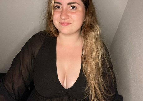 Molly Archer OnlyFans Model Fotos