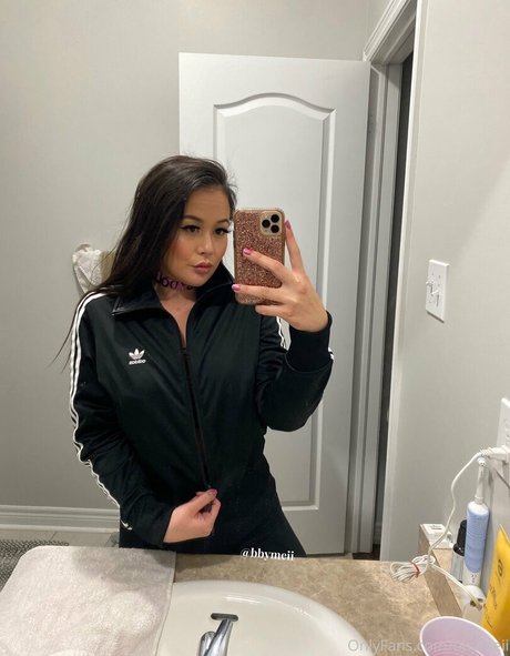bbymeii OnlyFans Archiv